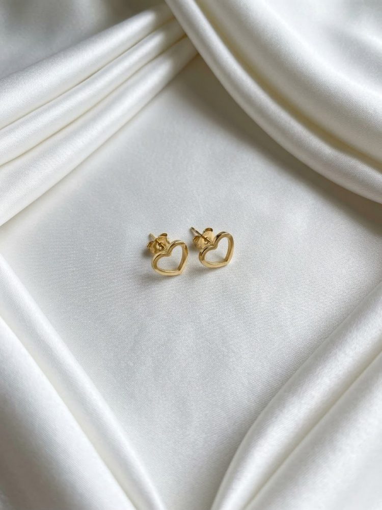 Aretes Broquel Corazón Calado