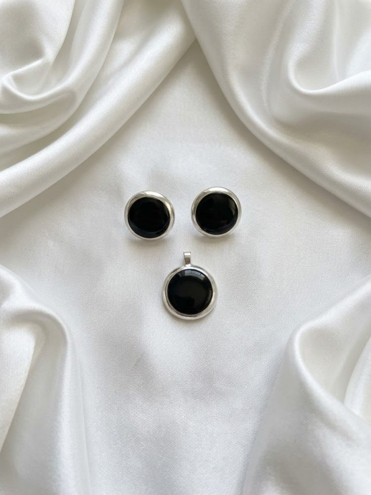 Set de Aretes y Dije Ónix Circular