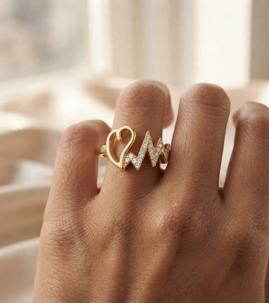 Anillo Ajustable Corazón y Latido con Circonias
