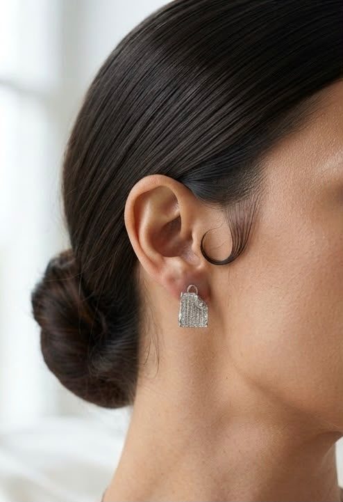 Set Anillo Aretes y Dije Hoja Doblada Circonias