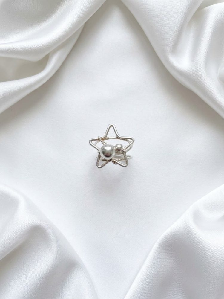 Anillo Estrella Orgánica con Esferas