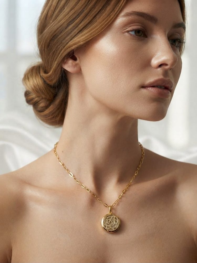 Collar Dije Rosa Calada Circular