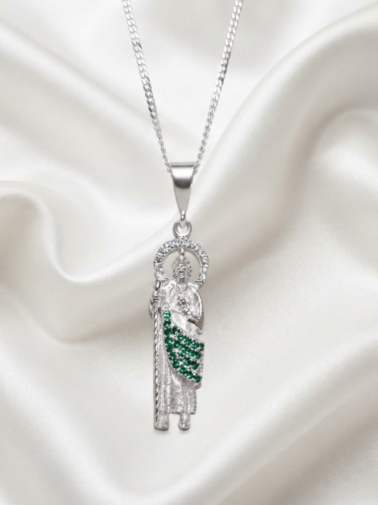 Dije San Judas Tadeo con Circonias Verdes en Plata Ley 925