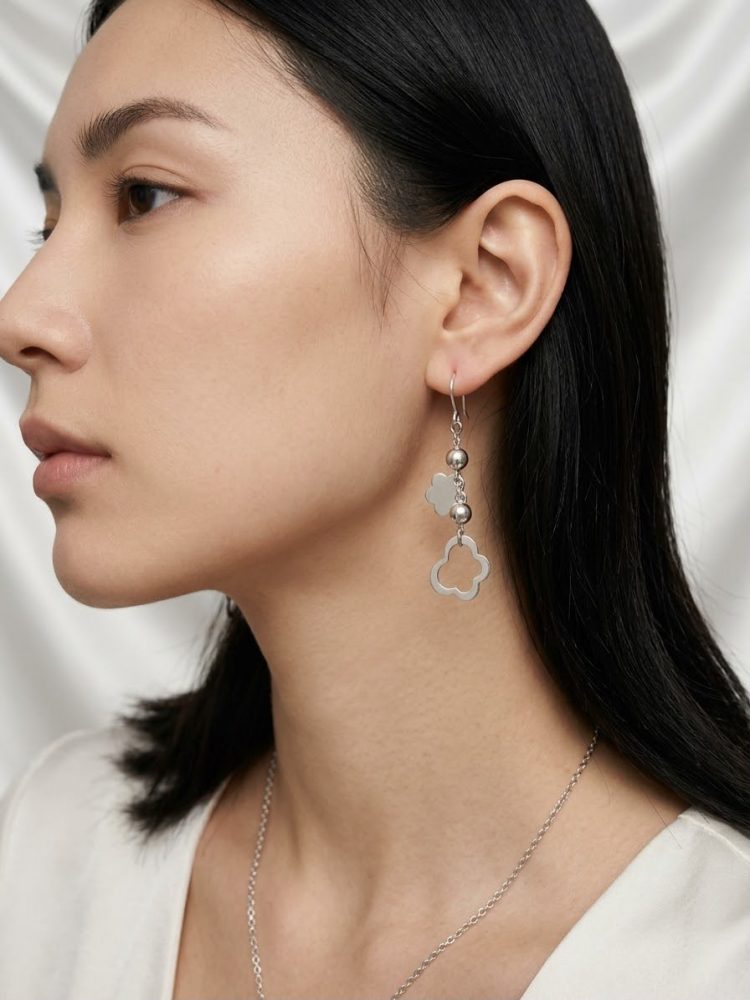 Aretes Colgantes Esferas y Flores