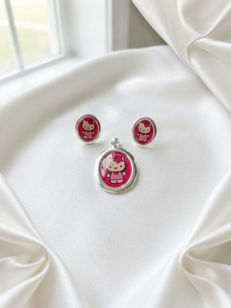 Set Dije y Aretes Hello Kitty Oval