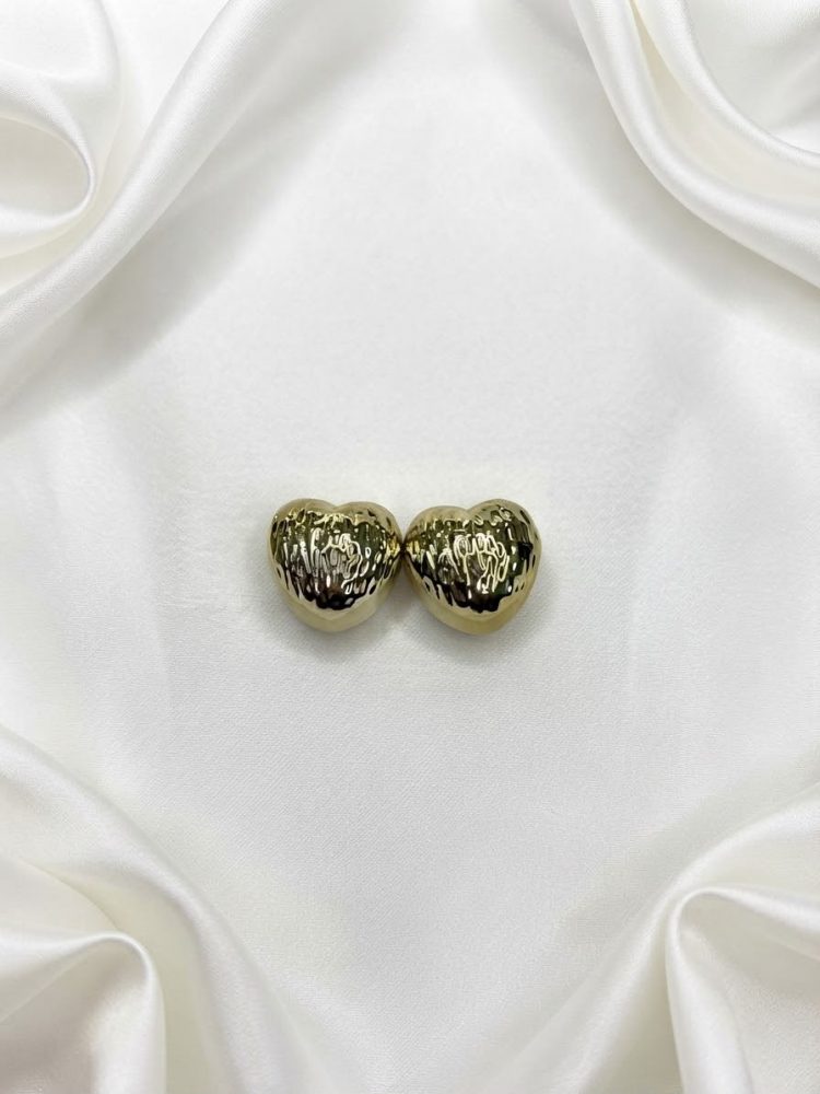 Aretes Botón Corazón Acanalado