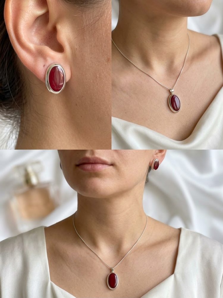 Set de Aretes y Dije Oval Rojo