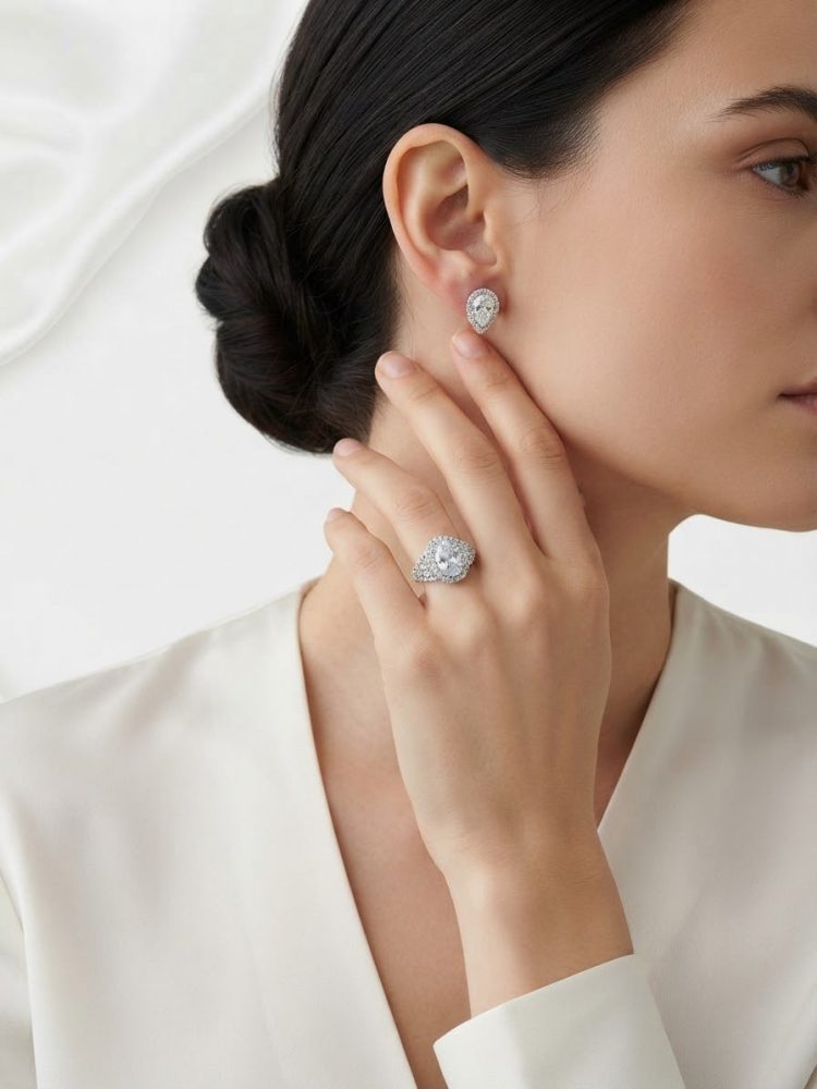 Set de Anillo y Broqueles Gota con Halo