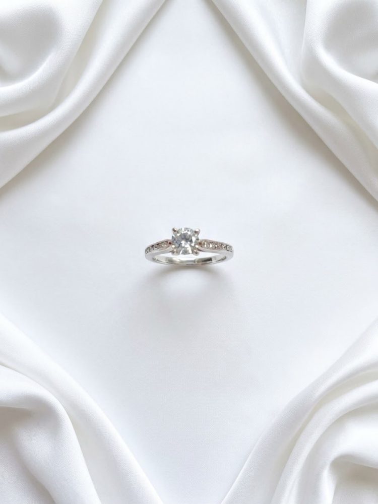 Anillo Solitario Circonia Central