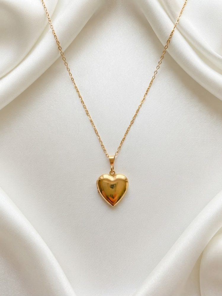 Collar Relicario Corazón Abombado