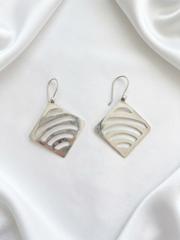 Aretes Rombo Calado Ondas