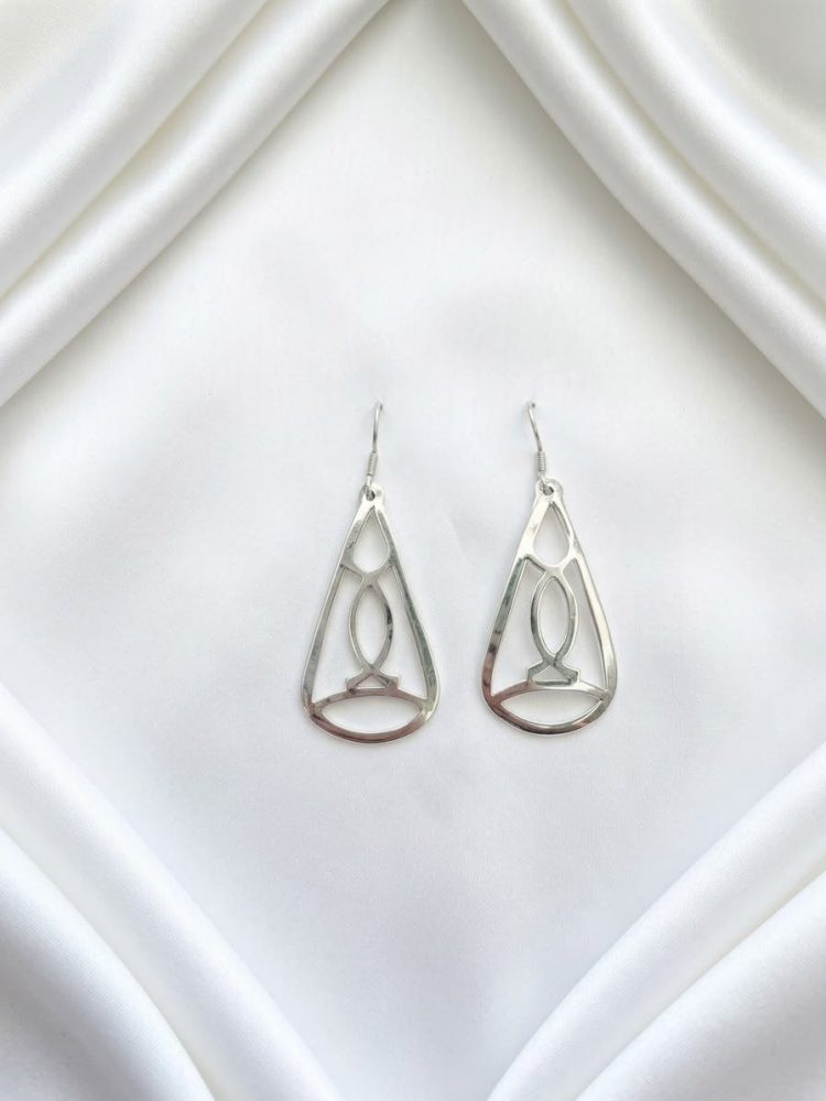 Aretes Colgantes Triangulares Calados