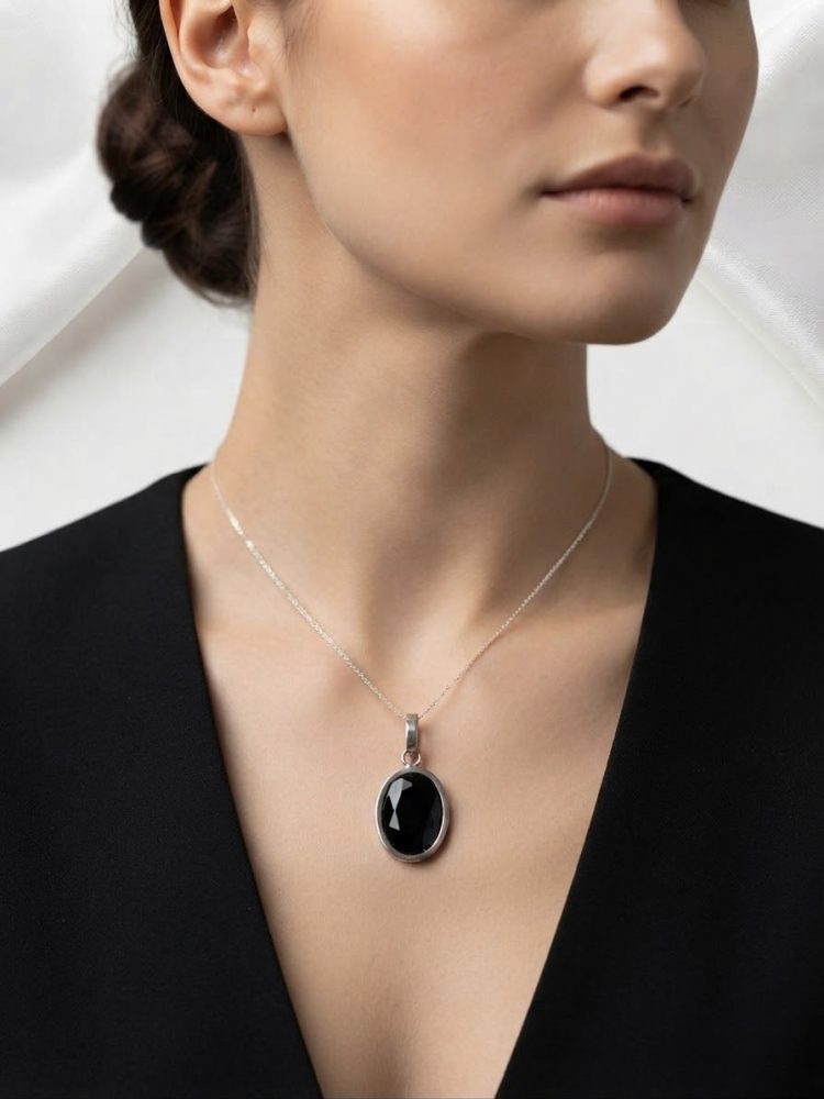 Dije Solitario Ovalado Cristal Negro