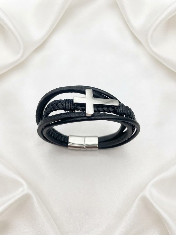 Pulsera Cuero Negro y Cruz