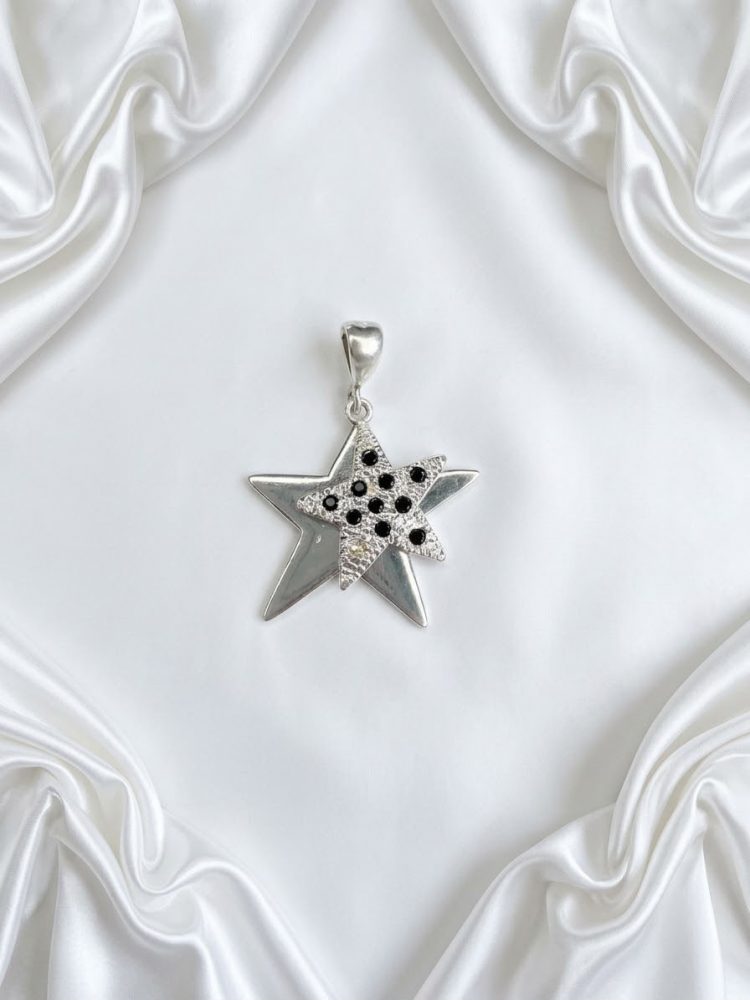 Dije Doble Estrella con Circonias Negras