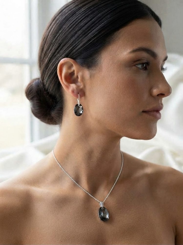 Set Dije y Aretes Cristal Oval Ahumado