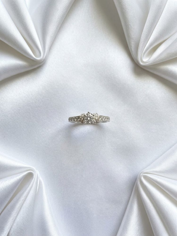 Anillo Solitario Circonias Pavé