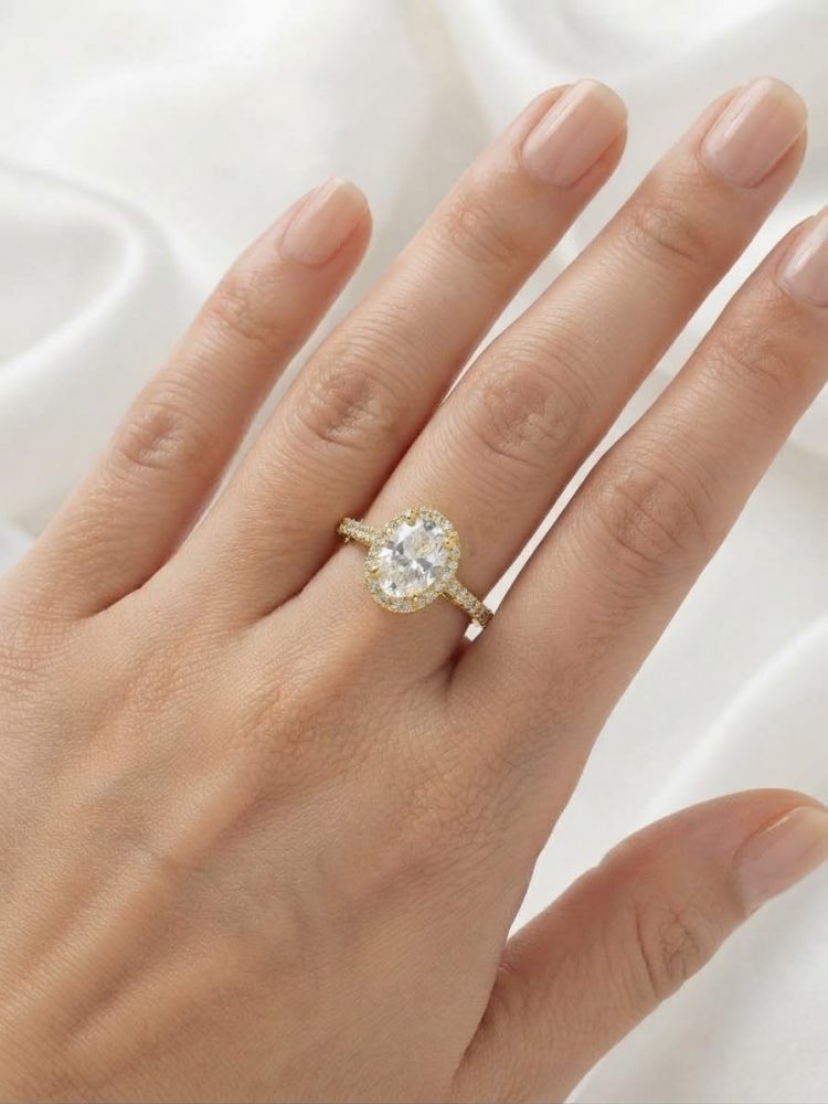 Anillo Ajustable Solitario Óvalo Halo Circonia
