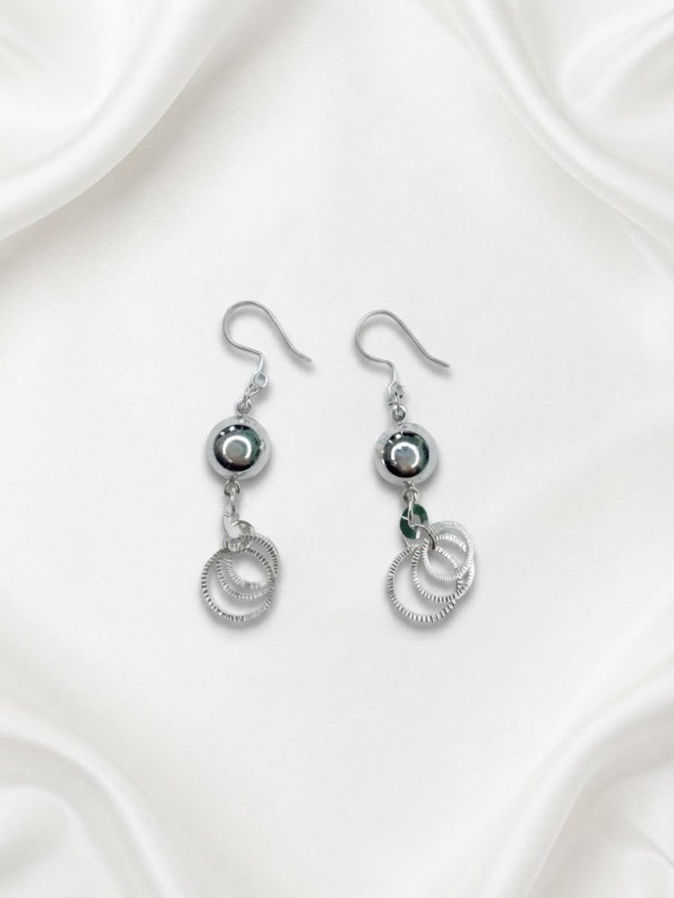 Aretes Colgantes Esfera y Aros Texturizados