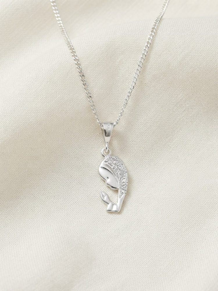 Dije Silueta Virgen en Oración