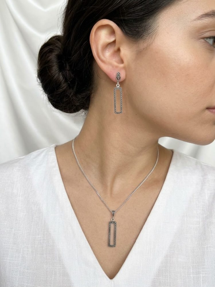 Set de Dije y Aretes Rectangulares con Marquesita