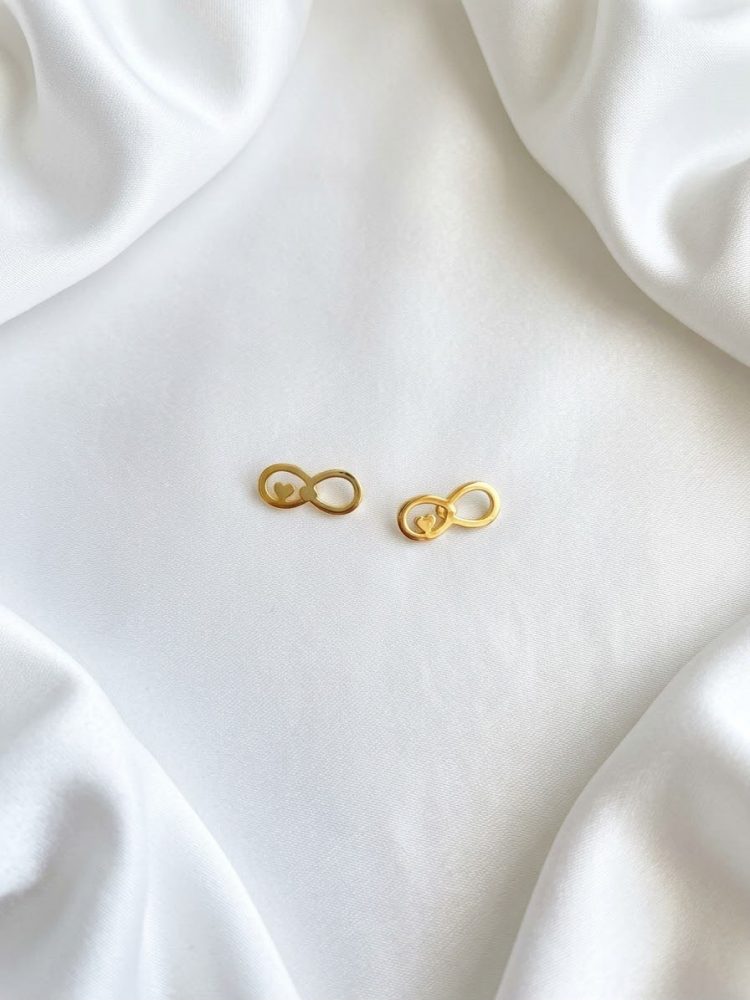 Aretes Broquel Infinito y Corazón